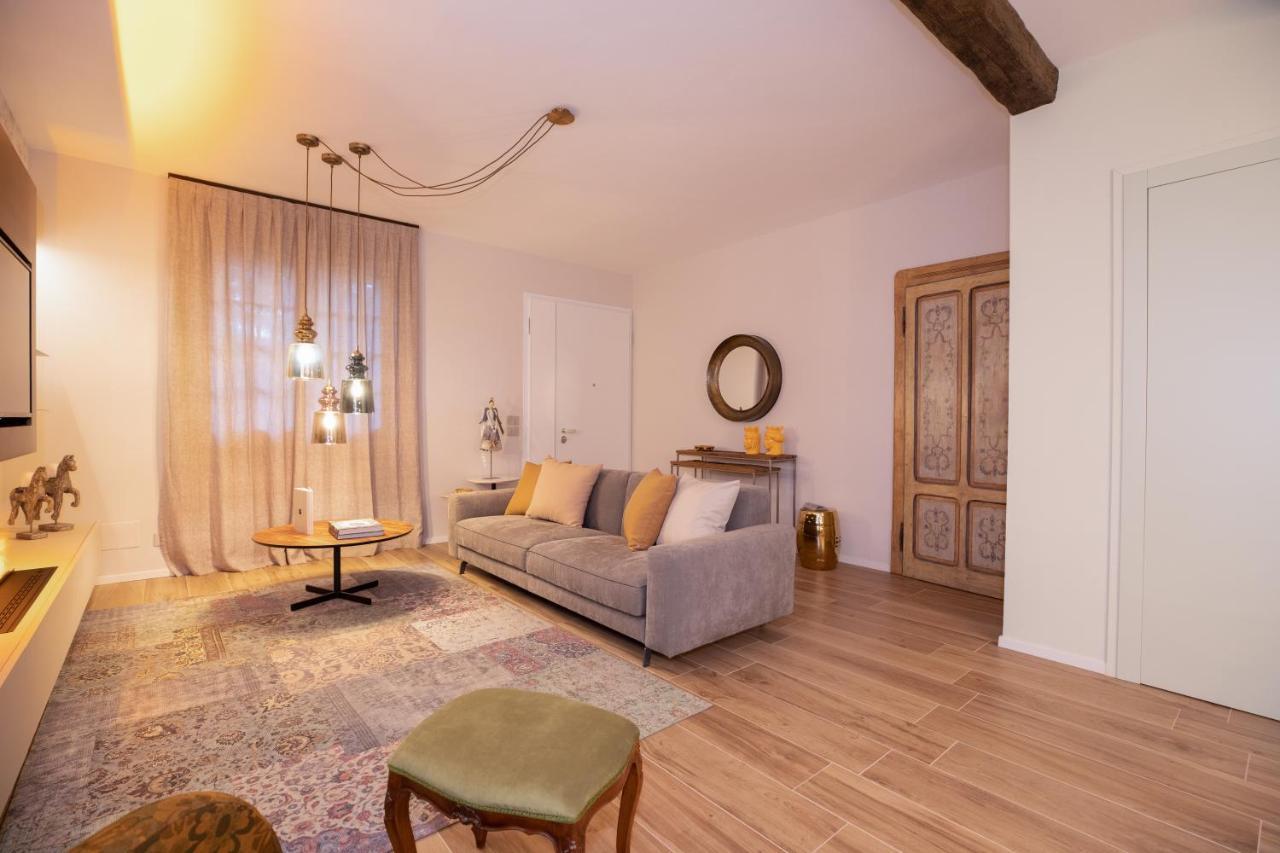 Villa Elia Suite Room Белариа-Игеа Марина Екстериор снимка